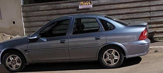 CHEVROLET VECTRA 2.2 MPFI CD 16V GASOLINA 4P AUTOMÁTICO CHEVROLET VECTRA 2.2 MPFI CD 16V GASOLINA 4P AUTOMÁTICO